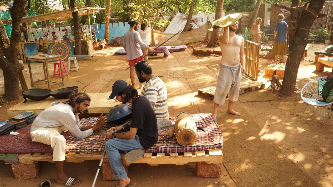 Namahstay Eco Hostel & Coworking & Art Community Space Arambol Extérieur photo